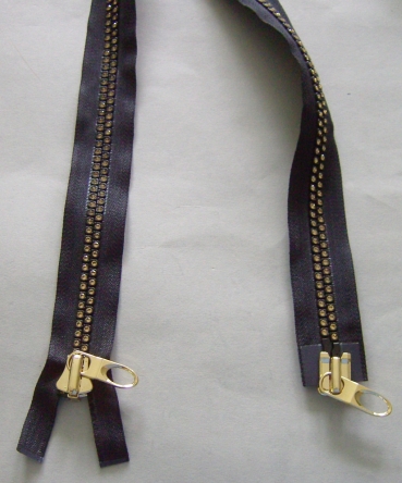 YKK mit Swarovski Kristallen