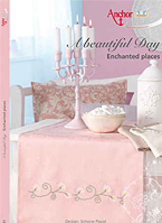 Preview: Anchor Home Mitteldecke / Tischdecke 90 x 90 cm braun Enchanted Places