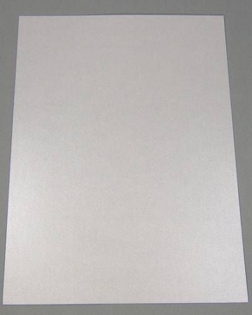 Satinkarton A4  310 Gramm silber-matt mit zarten Streifen