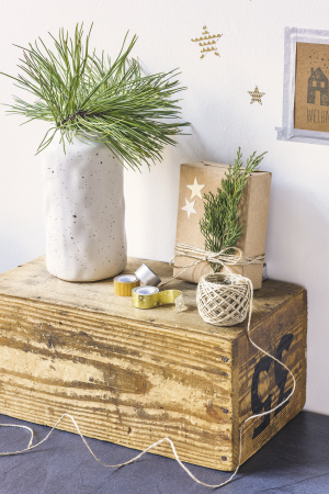 Preview: Deko Tape Mini Sterne jede Rolle 3 m x 12 mm goldfarben