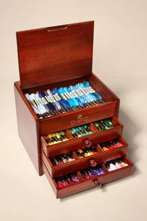 Preview: Hölzerne Sammlerbox mit 120 Farben Mouline-Stickgarn