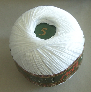 Häkelgarn Filo di Scozia 100 Gramm Stärke 5 weiss