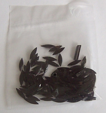 Steinchen schwarz