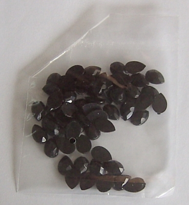 Steinchen schwarz