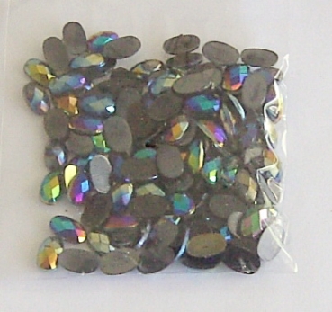 Steinchen schwarz irisierend