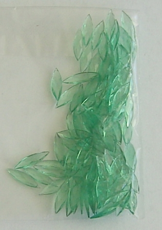 Transparente Steinchen grün