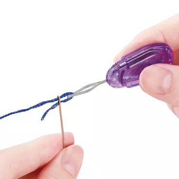 Preview: Clover Stickgarn Einfädler lila
