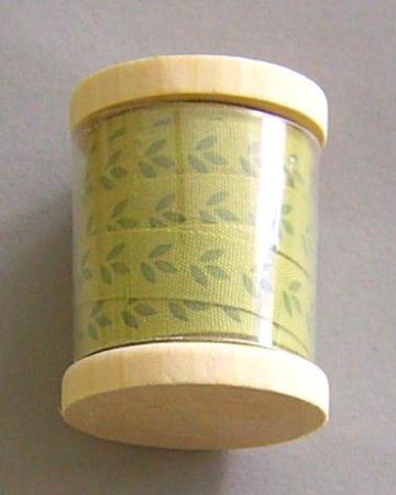 Hobbyfun Holz-Spule ca. 3,5 Meter Band grün
