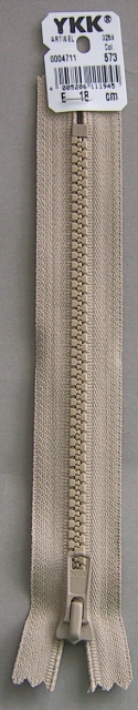 YKK nicht teilbar 3 cm breit Farbe 573 beige 18 cm