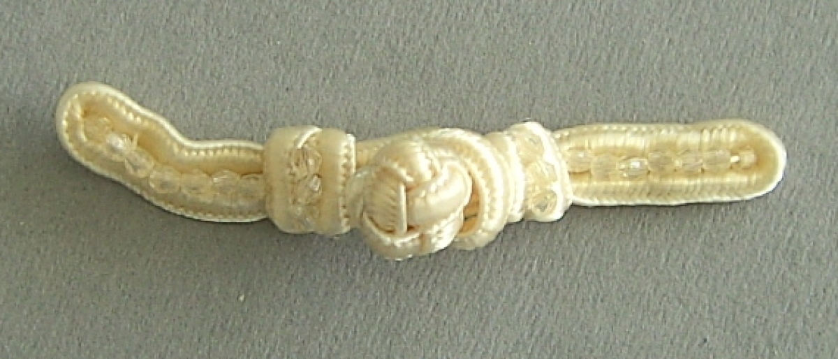 Posamentenverschluß creme