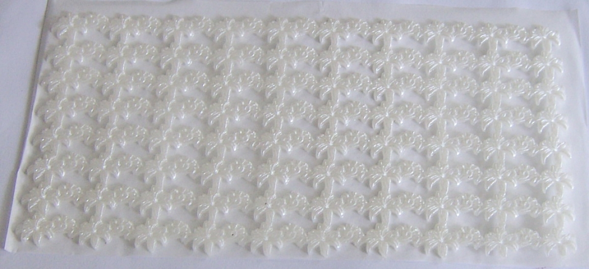 Wachs Platte mit Dekor Borten Blumen weiss