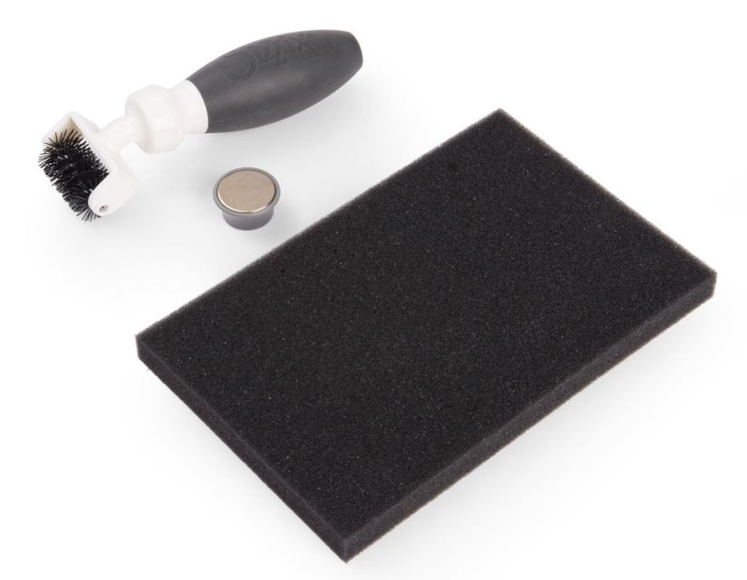 Sizzix Die Brush w/Magnetic Pickup Tool