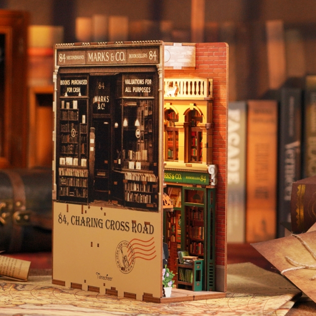 TONECHEER DIY Book Nook / Diorama 84 Charing Cross Road
