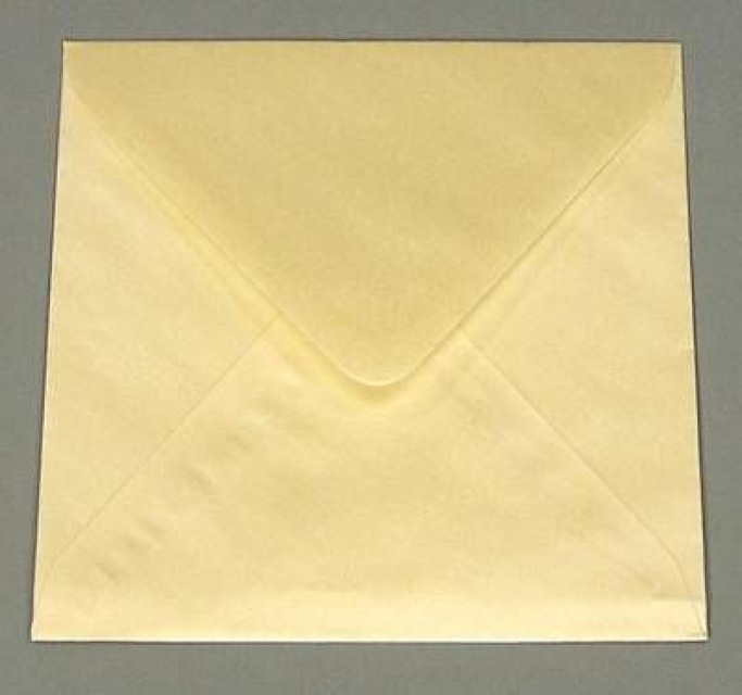 Satin Umschlag quadratisch 14 x 14 cm chamoise