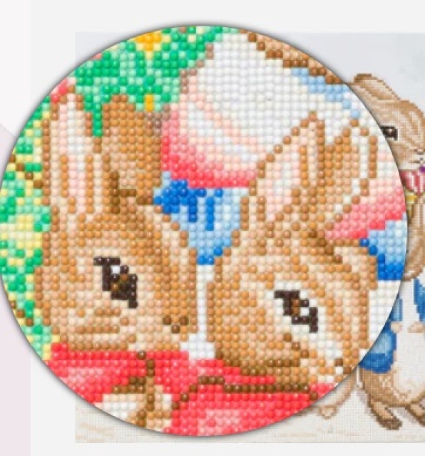 Craft Buddy CAK-PRBT52 Framed Crystal Art Holzrahmen Peter Rabbit and Family