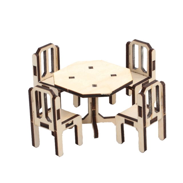Esszimmer aus Holz
