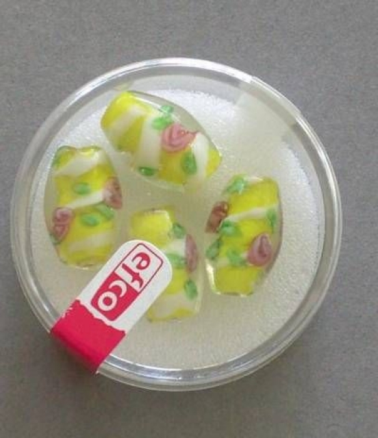 Glasperlen Streifen & Rosen Olive gelb