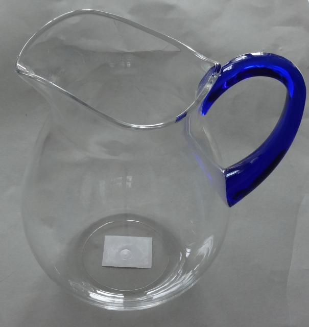 CASPARI Krug Pitcher transparent mit blauem Griff