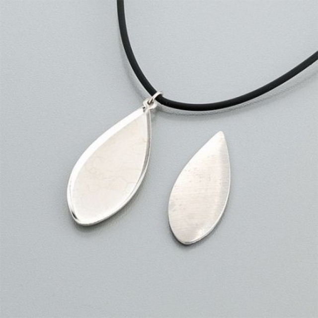 Anhänger für Modelliermasse oval Platine 17 x 38 mm