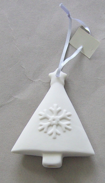 Porzellanhänger Tanne 8 cm