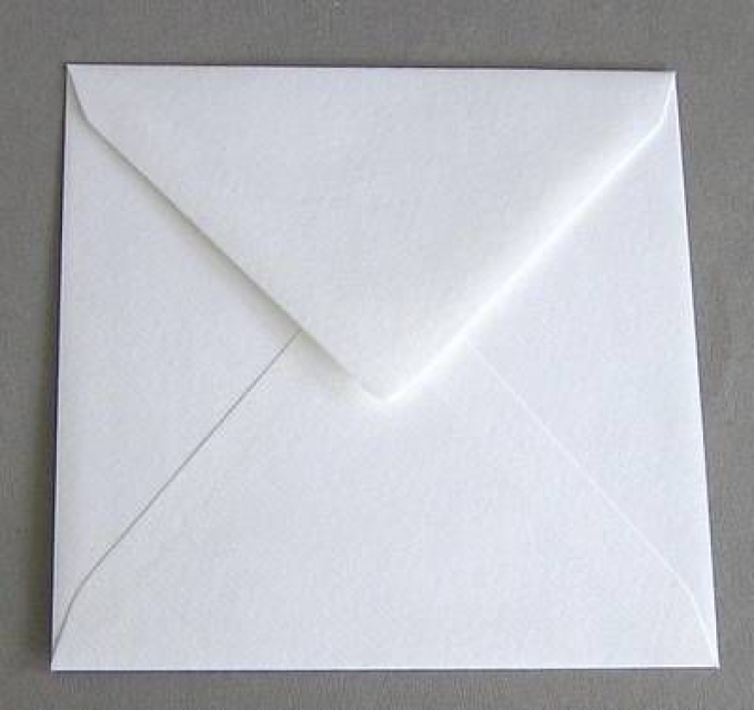 Quadratische Umschläge 14 x 14 cm weiss