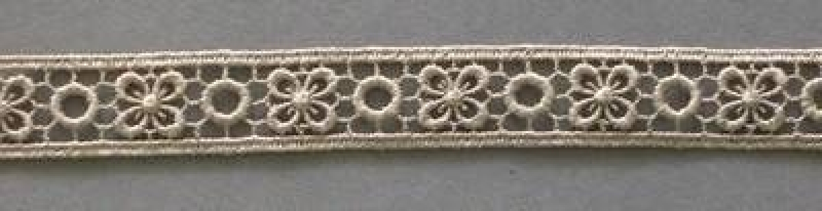 PE-Ätzspitze je Meter 1,5 cm breit taupe