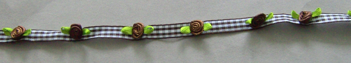 Kleine Satinrosen auf Vichyband 10 mm je Meter braun-grün