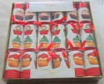 Caspari Crackers Christmas Cupcakes